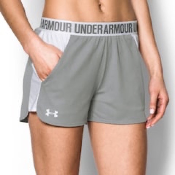 Under Armour Pants - Women’s Under Armour athletic shorts!!